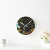 Zypressen mit weiblichen Abbildungen von Vincent v Runde Wanduhr (Zuhause)