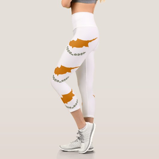 zyprische Flagge Capri Leggings (Links)
